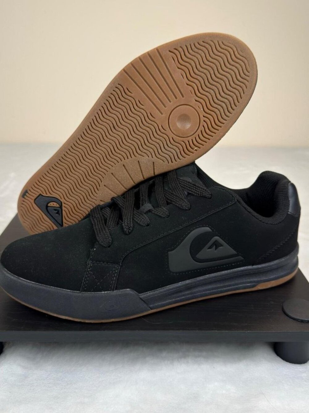 NWOB Quicksilver X DC CABALLERA Low Top Black Men's 9.5" Skate Shoes